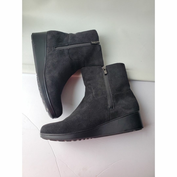 Cole hann suede Ankle boot Women's size 7B - Picture 5 of 6